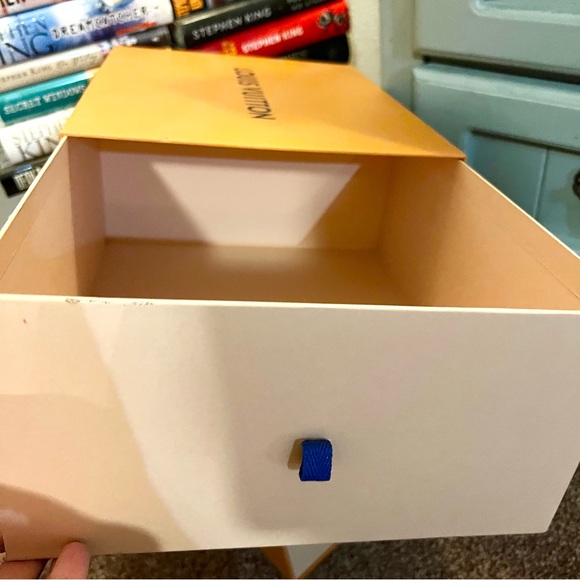 ONLY ONE LEFT Pre Loved EUC Louis Vuitton Storage Box 13 x 10.5” - Picture 6 of 8